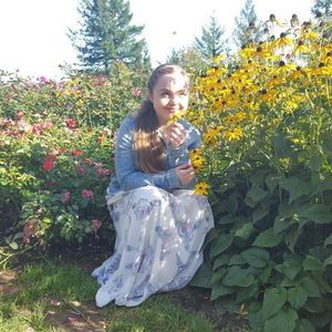 Meet your Posher, Ana